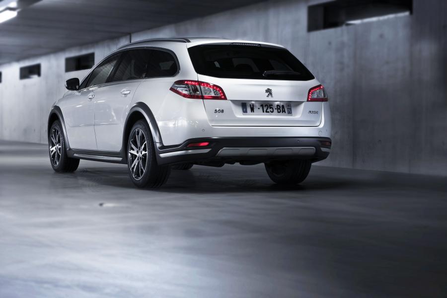 Peugeot 508 RXH 2012 года  (фото 30 из 93)